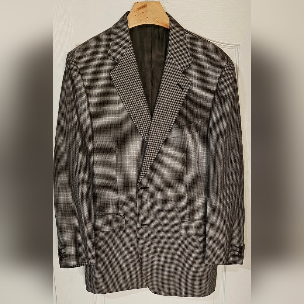 CANALI SPORTS COAT SIZE NEW WITH NO TAGS.